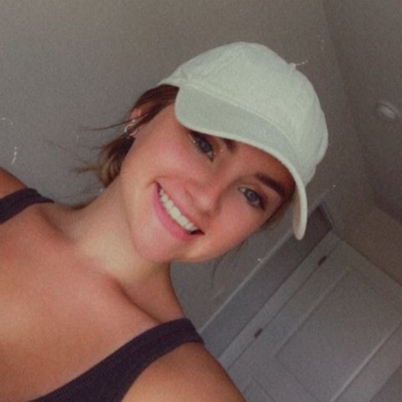 hollymccoy87